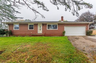 323 S Mill St, Apple Creek, OH 44606