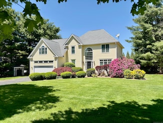 37 Great Pond Rd, South Glastonbury, CT 06073