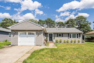 24 Innsbruck Dr, Toms River, NJ 08757