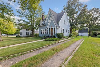 69048 Maple St, Edwardsburg, MI 49112