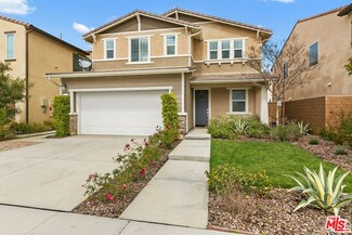 2077 Sunkist Dr, Santa Paula, CA 93060