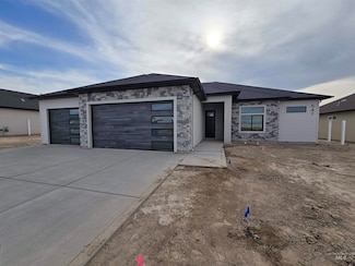 547 Full Moon Way, Hollister, ID 83301