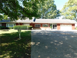 302 Derrick Ave, Uniontown, PA 15401