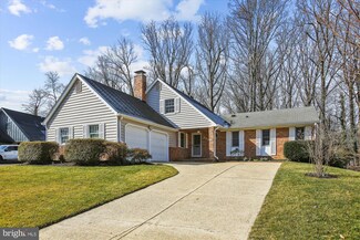 7729 Carrleigh Pkwy, Springfield, VA 22152