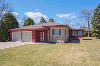 2720 Peck St, Stevens Point, WI 54481