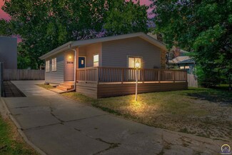 2039 SW MacVicar Ave, Topeka, KS 66604