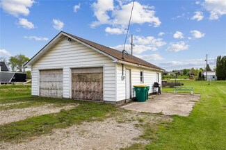 1650 Main St, Ely, IA 52227