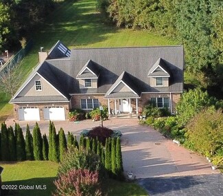 5 Roman Ct, Albany, NY 12211