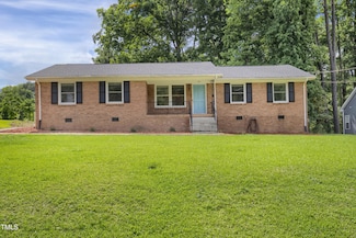 207 Mcleod Dr, Sanford, NC 27330