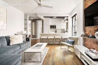 270 W 11th St Unit 3D, New York, NY 10014