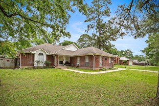 223 Tupelo Ln, Conroe, TX 77304