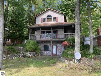 8045 Campbell Ave, Hale, MI 48739