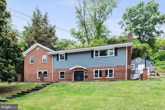 3208 Spring Dr, Alexandria, VA 22306