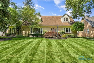 2667 Densmore Dr, Toledo, OH 43606