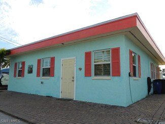 2643 Cajuput St, Matlacha, FL 33993