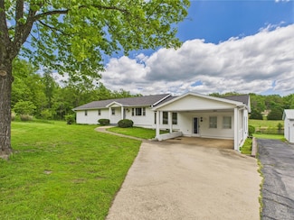 1420 Cedar Ave, Cabool, MO 65689