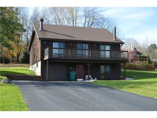 725 Latonka Dr, Mercer, PA 16137