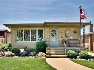 8522 S Kilbourn Ave, Chicago, IL 60652