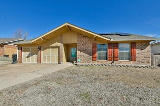 1501 SE 8th St, Moore, OK 73160