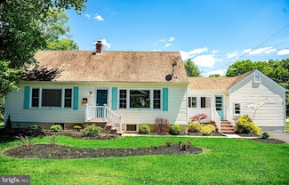 12 Riverview Ave, Earleville, MD 21919