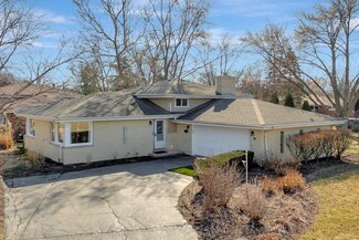102 Sycamore Ln, Frankfort, IL 60423