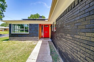 7036 Pinon St, Fort Worth, TX 76116