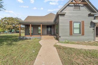 153 E Norway St, Walnut Springs, TX 76690