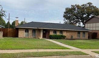 2616 Twinpost Ct, Irving, TX 75062