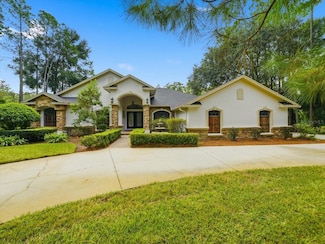 412 Pine Bluff Dr, Lutz, FL 33549