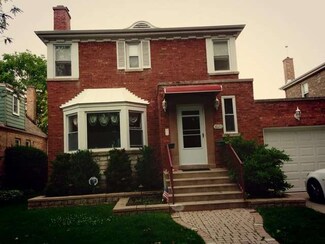 6121 N Kedvale Ave, Chicago, IL 60646