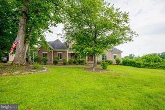 5219 Free State Rd, Marshall, VA 20115