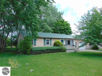 221 Brown St, Ithaca, MI 48847