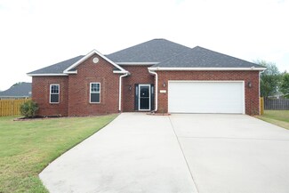 109 Ritz Ln, Perry, GA 31069
