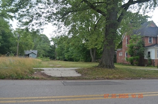 941 Colfax Ave, Benton Harbor, MI 49022