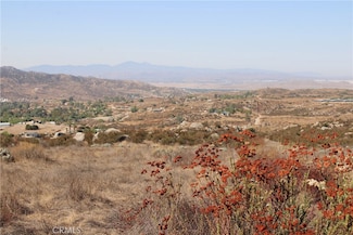 3 Voltaire Vista, Nuevo/Lakeview, CA 92567