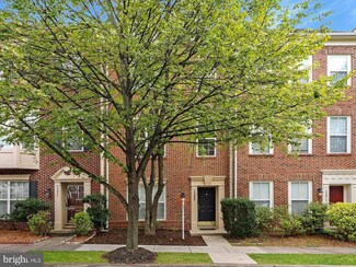 12969 Mandolin Ln, Woodbridge, VA 22192