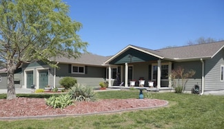 905 2nd St, Downs, KS 67437