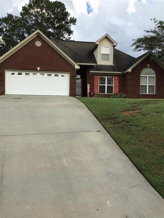 26 Brownstone Ct, Elmore, AL 36025