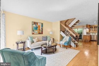 12130 Captiva Ct, Reston, VA 20191