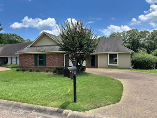 541 Bedford Cir, Madison, MS 39110