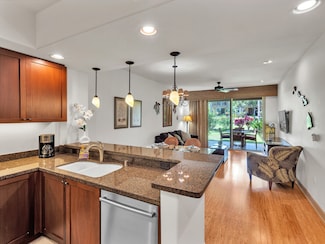 69-1033 Nawahine Place Unit 21B, Waikoloa, HI 96738
