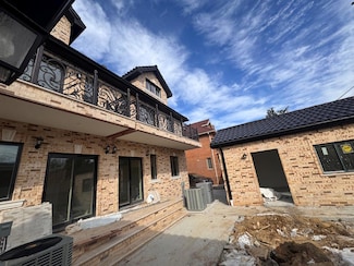 71-37 166th St, Flushing, NY 11365