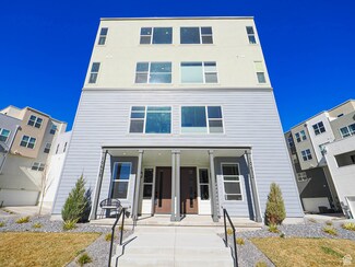 10638 S Pipestone Way Unit 136, South Jordan, UT 84009