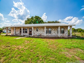 14747 Ess Rd, Atascosa, TX 78002