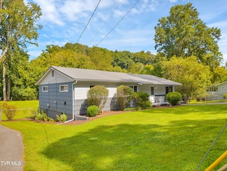 393 Woodcrest Dr, Kingsport, TN 37663