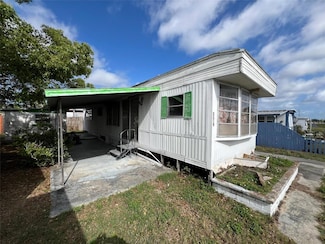 2119 Pleasure Dr, Holiday, FL 34691