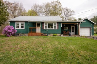 23 Oakes St, North Woodstock, NH 03262