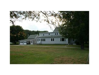 83 Mill St, Waldoboro, ME 04572