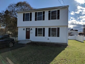 64 Underhill St, Nashua, NH 03060