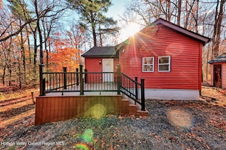 40 Cemetery Rd, Palenville, NY 12463